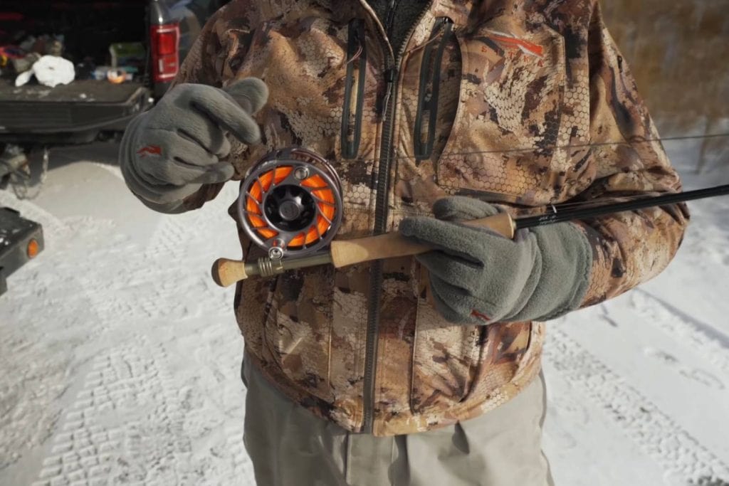 The 3 Best Gloves for Winter Fly Fishing in 2024 - Buyers Guide